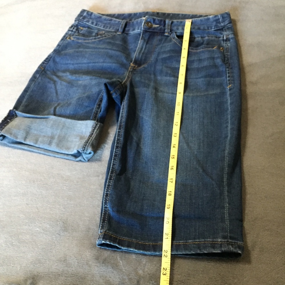 Bermuda Denim Shorts Adjustable Length by Cuffing - Picture 5 of 16